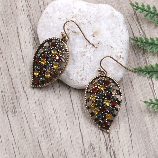 dangle earrings for women ethnic crystal leaf drop earrings vintage jewelry fashion bronze women's hanging earrings 2019 gift, Silver
dangle earrings for women ethnic crystal leaf drop earrings vintage jewelry fashion bronze women's hanging earrings 2019 gift, Silver