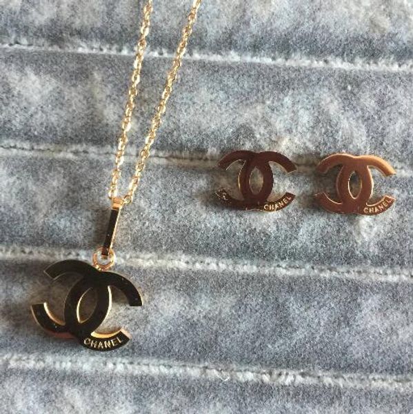 2020 necklaces earrings sets jewelry titanium steel 18k gold plated earrings necklaces 3 colors necklace pendant for women gift, Silver
2020 necklaces earrings sets jewelry titanium steel 18k gold plated earrings necklaces 3 colors necklace pendant for women gift, Silver