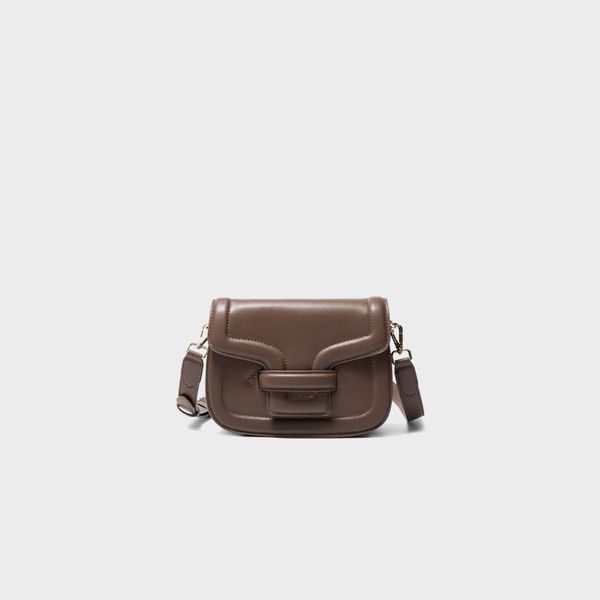 2020 new women's bag semi-round saddle bag retro series simple leather one-shoulder broadband western style cross-body
2020 new women's bag semi-round saddle bag retro series simple leather one-shoulder broadband western style cross-body