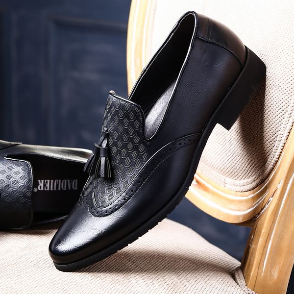 men tassel fringe slip-on loafers breathable casual party shoes retro british style carved brogue formal dress shoes, Black
men tassel fringe slip-on loafers breathable casual party shoes retro british style carved brogue formal dress shoes, Black