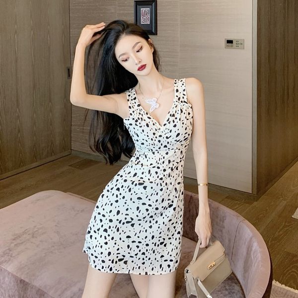 women dresses light cooked wind salt sweet polka dot suspender dress womens french minority v-neck waist slimming hip dress, White;black
women dresses light cooked wind salt sweet polka dot suspender dress womens french minority v-neck waist slimming hip dress, White;black