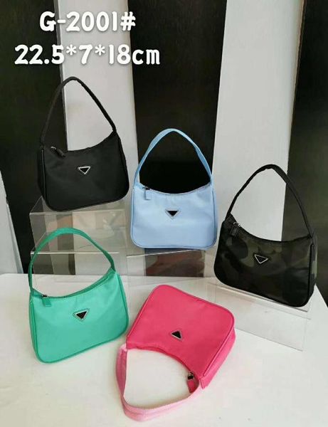 waterproof oxford nylon woman shoulder bag solid color textures surface chain woman handbags small size swaddle bag
waterproof oxford nylon woman shoulder bag solid color textures surface chain woman handbags small size swaddle bag