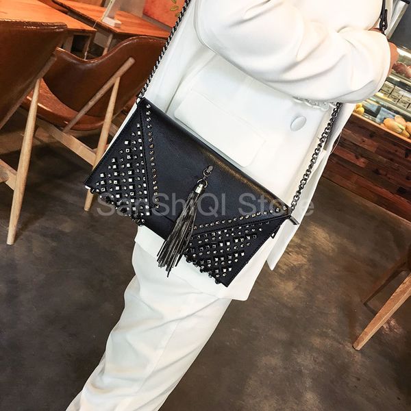 fashion rivet tassel women clutch chain messenger for woman envelope clutches female crossbody bag parties evening bags
fashion rivet tassel women clutch chain messenger for woman envelope clutches female crossbody bag parties evening bags