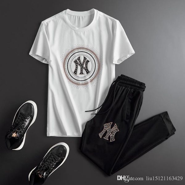 2020 mens designer tracksuits summer sweatsuit luxury designer clothes men's short sleeve t-shirt casual sports suit 5-point shorts -4, Gray
2020 mens designer tracksuits summer sweatsuit luxury designer clothes men's short sleeve t-shirt casual sports suit 5-point shorts -4, Gray