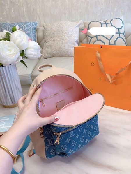 2020 new luxury schoolbag designer women's bag classic denim bag men's and women's backpack brand handbag mini bucket bag 3-2
2020 new luxury schoolbag designer women's bag classic denim bag men's and women's backpack brand handbag mini bucket bag 3-2