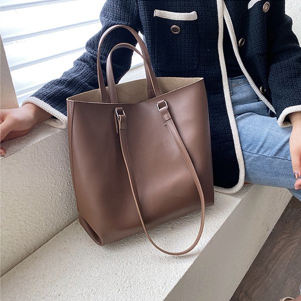 2020 women novelty big pu leather brown black tote handbag for female causal large capacity one shoulder bag
2020 women novelty big pu leather brown black tote handbag for female causal large capacity one shoulder bag
