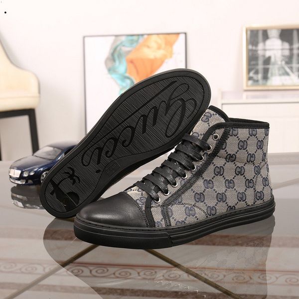 new season designers shoes luxurious women shoes men's leather lace up platform oversized sole sneakers white black casual shoes
new season designers shoes luxurious women shoes men's leather lace up platform oversized sole sneakers white black casual shoes