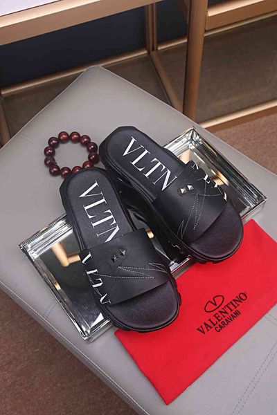 new high-end brand party casual shoes comfortable walking fitness sports trendy men's slippers 38-45 yards with box sd65f1, Black
new high-end brand party casual shoes comfortable walking fitness sports trendy men's slippers 38-45 yards with box sd65f1, Black