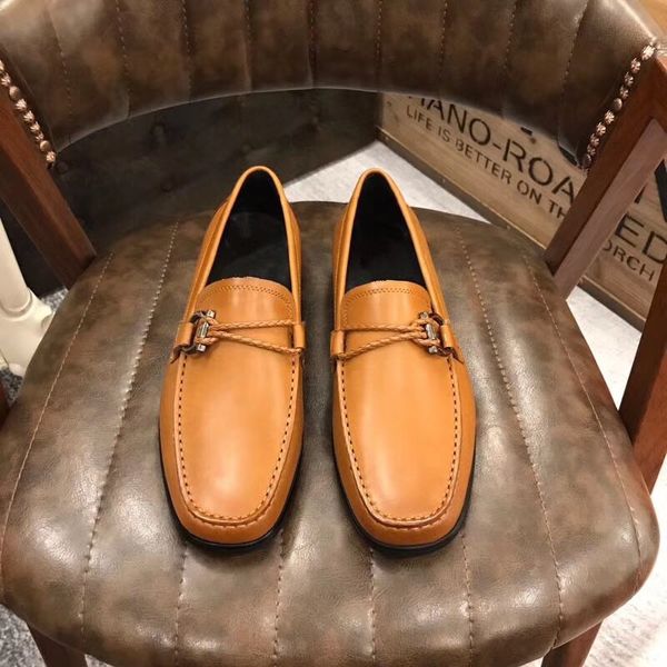 19ss designer fashion luxury men shoes genuine leather flat metal button peas shoes classic casual shoes with original box size 11, Black
19ss designer fashion luxury men shoes genuine leather flat metal button peas shoes classic casual shoes with original box size 11, Black