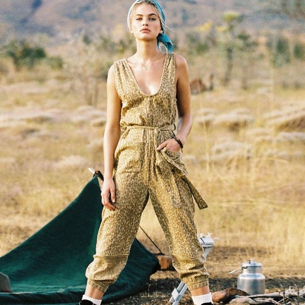animal print chic jumpsuit 2019 women summer sleeveless v neck playsuit ladies 2019 retro boho beach hippie romper overalls, Black;white
animal print chic jumpsuit 2019 women summer sleeveless v neck playsuit ladies 2019 retro boho beach hippie romper overalls, Black;white