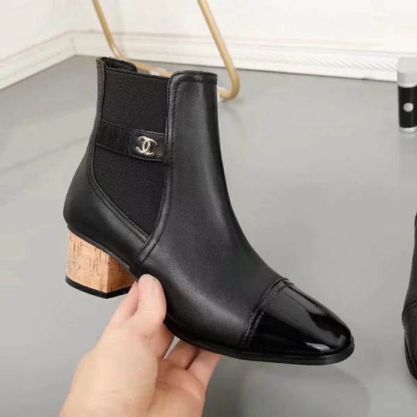 мода luxury23 сапоги женщины марка половина ботильоны леди designerss натуральная кожа платье сапоги повседневная обувь с коробкой, Black
мода luxury23 сапоги женщины марка половина ботильоны леди designerss натуральная кожа платье сапоги повседневная обувь с коробкой, Black