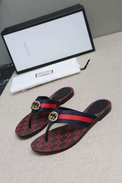 мужчины и женщины мода цветочные printed тапочки flats сандалии кожаные скольжению на casual обувь плюс размер 35-45, Black;red
мужчины и женщины мода цветочные printed тапочки flats сандалии кожаные скольжению на casual обувь плюс размер 35-45, Black;red