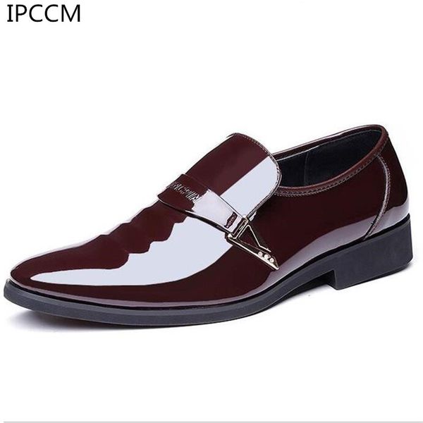 2019 spring autumn new fashion patent leather set of feet single shoes comfortable pointed men's business dress leather shoes, Black
2019 spring autumn new fashion patent leather set of feet single shoes comfortable pointed men's business dress leather shoes, Black