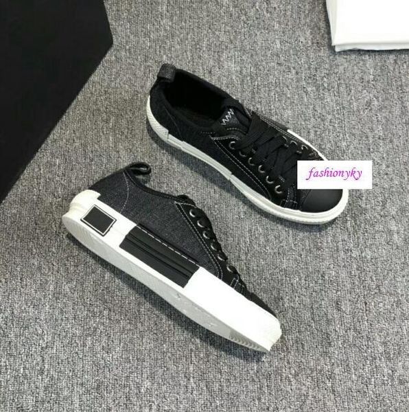 limited cooperation b23 single m classic as the main vision, in the way of large-area printing on the upper sweethearts shoes size 39 box, Black
limited cooperation b23 single m classic as the main vision, in the way of large-area printing on the upper sweethearts shoes size 39 box, Black