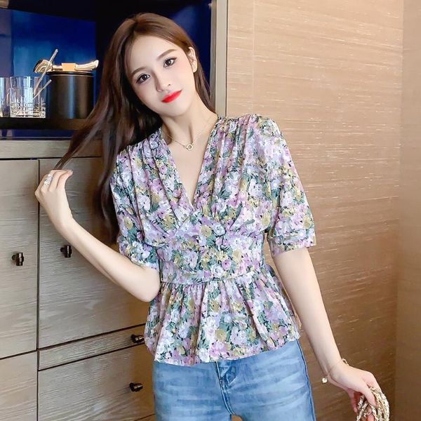 korean vintage floral women shirts short sleeve v-neck blouse 2020 summer new slim waist blusas boho chiffon blouse femme, White
korean vintage floral women shirts short sleeve v-neck blouse 2020 summer new slim waist blusas boho chiffon blouse femme, White