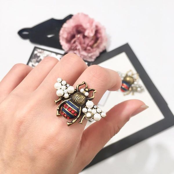 ol fashion women jewelry gold plated rhinestone pearl bee ring for girls women for party ring nice gift designer fashion ring for women, Golden;silver
ol fashion women jewelry gold plated rhinestone pearl bee ring for girls women for party ring nice gift designer fashion ring for women, Golden;silver