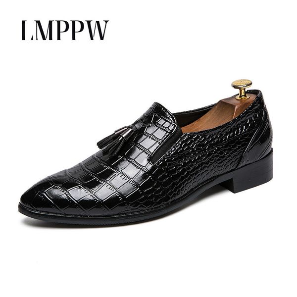 new 2019 autumn men leather casual shoes fashion tassel slip on loafers men oxfords soft moccasins italian style flats 2a, Black
new 2019 autumn men leather casual shoes fashion tassel slip on loafers men oxfords soft moccasins italian style flats 2a, Black
