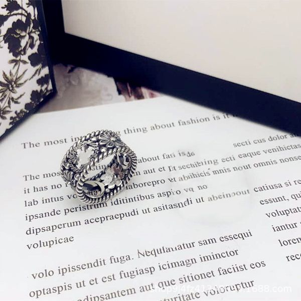 s925 silver flower ring hollow twisted small daisy ring retro hip hop male and female couple ring
s925 silver flower ring hollow twisted small daisy ring retro hip hop male and female couple ring