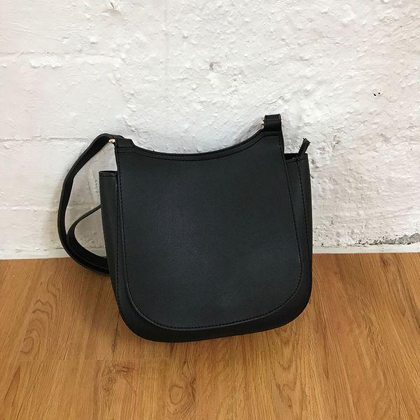 black apricot color women fashion shoulder handbags female simple solid color pu leather large capacity crossbody bags for women
black apricot color women fashion shoulder handbags female simple solid color pu leather large capacity crossbody bags for women