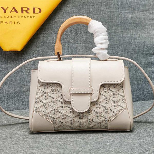 women's crossbody bags luxury designer handbags retro wooden handles leather print fashion women postman camera shoulder bag saddle bag
women's crossbody bags luxury designer handbags retro wooden handles leather print fashion women postman camera shoulder bag saddle bag