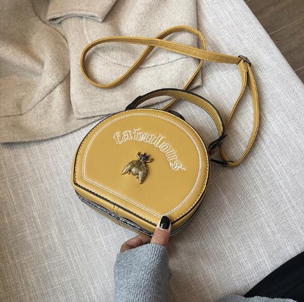 new style women bag fashion embroidery bee shoulder bags small handbag round crossbody
new style women bag fashion embroidery bee shoulder bags small handbag round crossbody