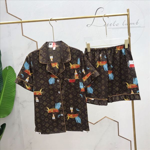 ice silk couple pajamas women's short furnishing clothing home clothes sleeve pants suit casual men's home clothes thin style, Black;brown
ice silk couple pajamas women's short furnishing clothing home clothes sleeve pants suit casual men's home clothes thin style, Black;brown