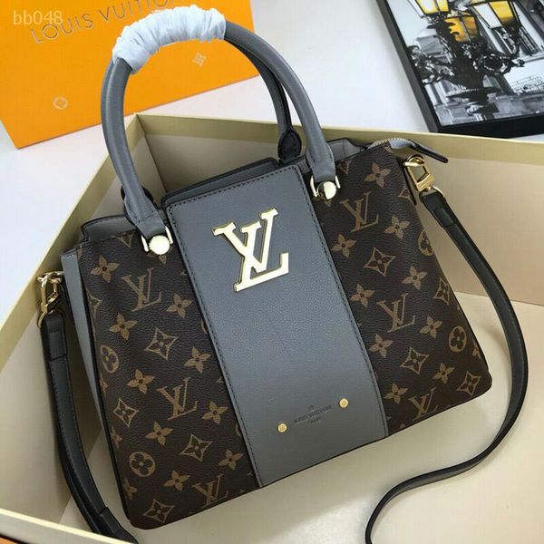 fashion women's bags 2020 europe and america new tide shoulder bag wild diagonal bag ladies bag handbag handbag luxurys
fashion women's bags 2020 europe and america new tide shoulder bag wild diagonal bag ladies bag handbag handbag luxurys