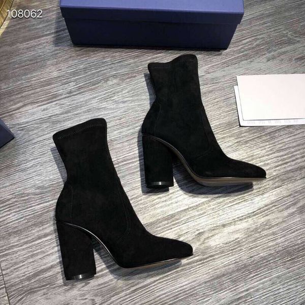2019 new pattern new original box genuine leather run away designer sneakers women shoes trainers mixed color gym shoes size 35-39, Black
2019 new pattern new original box genuine leather run away designer sneakers women shoes trainers mixed color gym shoes size 35-39, Black