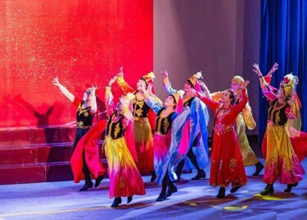 chinese folk dance performance clothing professional women's minority swing skirt stage national minority stage dance dress, Black;red
chinese folk dance performance clothing professional women's minority swing skirt stage national minority stage dance dress, Black;red