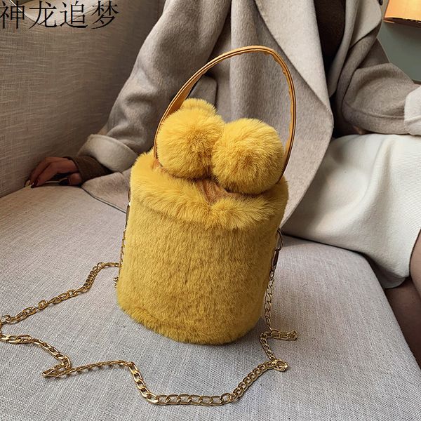 плюшевые crossbody сумки для женщин 2020 роскошные сумки конструктора женская рука плеча tote сумка sac a главный женский sling
плюшевые crossbody сумки для женщин 2020 роскошные сумки конструктора женская рука плеча tote сумка sac a главный женский sling