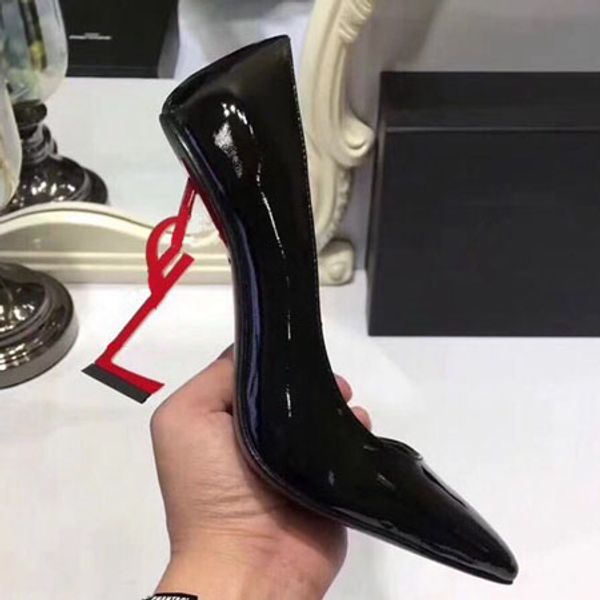 2019 woman slippers sandals designer shoes summer heels sandals flip flops fashion sandals with box size:35-40 dhl 66, Black
2019 woman slippers sandals designer shoes summer heels sandals flip flops fashion sandals with box size:35-40 dhl 66, Black