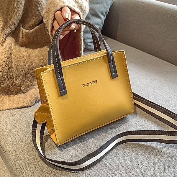small bag female 2020 new wild bag small square student casual handbag one shoulder messenger simple
small bag female 2020 new wild bag small square student casual handbag one shoulder messenger simple