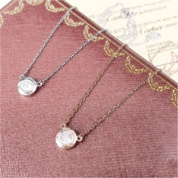 fahmi single drill clavicle chain high-end simulation round diamond micro-inlaid craft 925 sterling silver material perfect craft 
fahmi single drill clavicle chain high-end simulation round diamond micro-inlaid craft 925 sterling silver material perfect craft