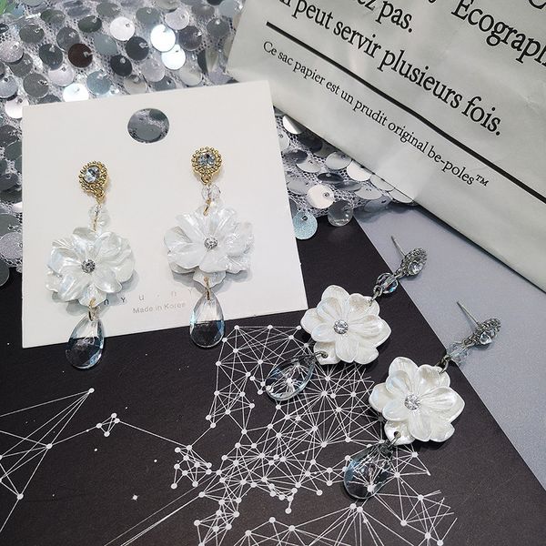 new trendy long white flowers crystal dangler stud earrings femininity net red women eardrop jewelry cute girl gift, Golden;silver
new trendy long white flowers crystal dangler stud earrings femininity net red women eardrop jewelry cute girl gift, Golden;silver