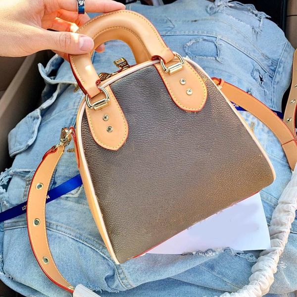 womens handbags crossbody bag fannypack tote bag fashion women wallet old flower l letter ladies clutch zipper style artwork
womens handbags crossbody bag fannypack tote bag fashion women wallet old flower l letter ladies clutch zipper style artwork