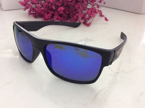 2019 new summer black width frank frame blue glasses wrap fashion designer men women sell sunglasses, White;black
2019 new summer black width frank frame blue glasses wrap fashion designer men women sell sunglasses, White;black