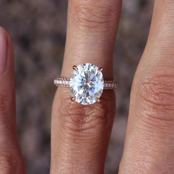 shiny luxury female white bridal wedding ring fashion jewelry promise cz stone engagement jewelry, Golden;silver
shiny luxury female white bridal wedding ring fashion jewelry promise cz stone engagement jewelry, Golden;silver