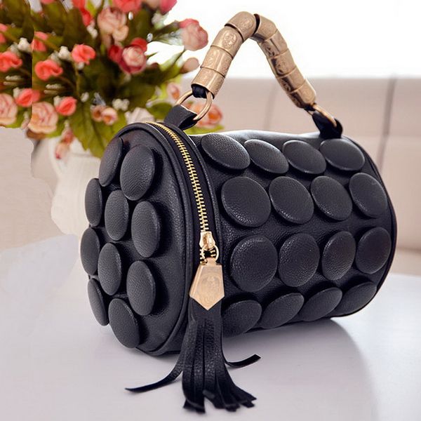 2019 new women ladies retro pu leather cylinder handbags fringed tassel button shoulder bucket crossbody bag portable boston bag
2019 new women ladies retro pu leather cylinder handbags fringed tassel button shoulder bucket crossbody bag portable boston bag