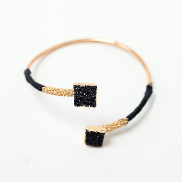 fashion classic gold-plated bangle bracelet open to wear wrist hand decoration women girls' jewelry
fashion classic gold-plated bangle bracelet open to wear wrist hand decoration women girls' jewelry