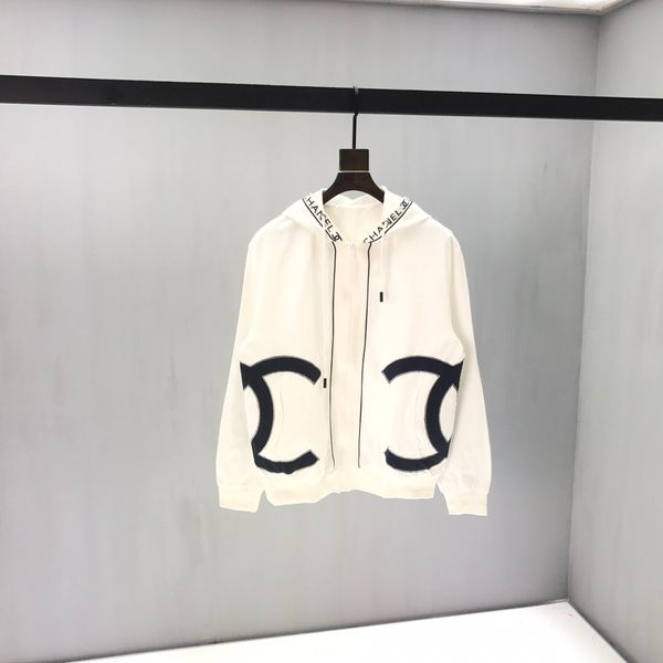 New heavy duty watermarking jean jacket matching leather brand detail of men and women perfectly make old water wa hing proce 049, Black;brown
New heavy duty watermarking jean jacket matching leather brand detail of men and women perfectly make old water wa hing proce 049, Black;brown