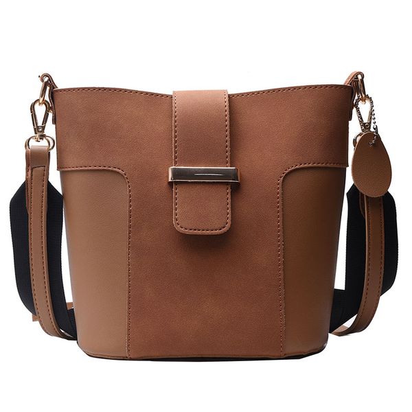 women shoulder bag stitching fashion female messenger bag youth bucket simple work large capacity mother and child bags
women shoulder bag stitching fashion female messenger bag youth bucket simple work large capacity mother and child bags