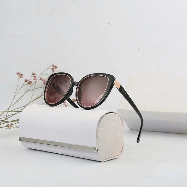 2020 Luxury Sunglasses Designer Sunglasses Brand Sunglasses Fashiom Sunglasse for Womens Glass UV400 with 5 Style new
2020 Luxury Sunglasses Designer Sunglasses Brand Sunglasses Fashiom Sunglasse for Womens Glass UV400 with 5 Style new