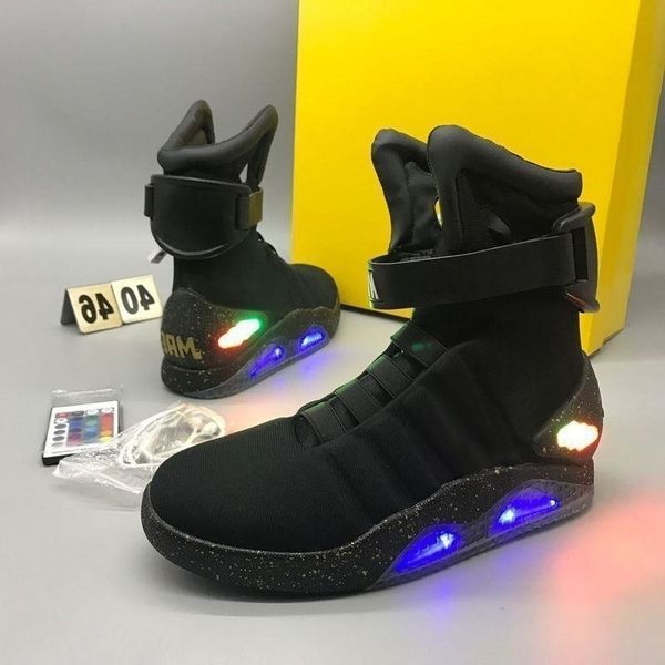 2019 air магс назад в будущее marty mcflys тапки glow in the dark men баскетбольная обувь обувь mag glow sneaker серый черный красный с коро, Black
2019 air магс назад в будущее marty mcflys тапки glow in the dark men баскетбольная обувь обувь mag glow sneaker серый черный красный с коро, Black