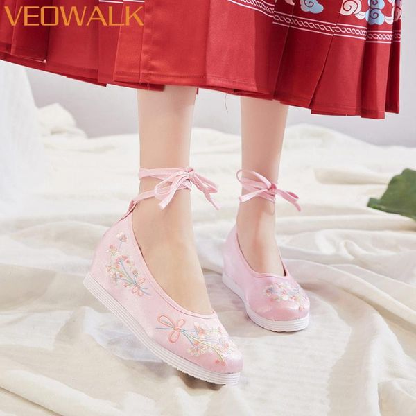 veowalk 3cm hidden wedges women comfort cotton hanfu shoes retro ladies cosplay costume platforms chinese embroidered shoes, Black
veowalk 3cm hidden wedges women comfort cotton hanfu shoes retro ladies cosplay costume platforms chinese embroidered shoes, Black
