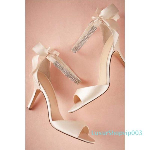 2019 new fashion super high heels customized bow rhinestone satin high heels women wedding sandals office lady party shoes ing, Black
2019 new fashion super high heels customized bow rhinestone satin high heels women wedding sandals office lady party shoes ing, Black