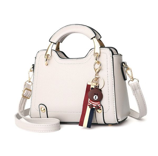 european and american trend designer ladies handbag new 2020 fashion spring and summer women's bag atmospheric messenger bag simple wil
european and american trend designer ladies handbag new 2020 fashion spring and summer women's bag atmospheric messenger bag simple wil