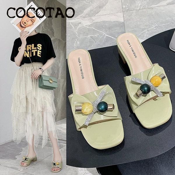 slippers women wear 2020 summer new fairy style fashion temperament wild beaded bow knot sandals thick heels, Black
slippers women wear 2020 summer new fairy style fashion temperament wild beaded bow knot sandals thick heels, Black