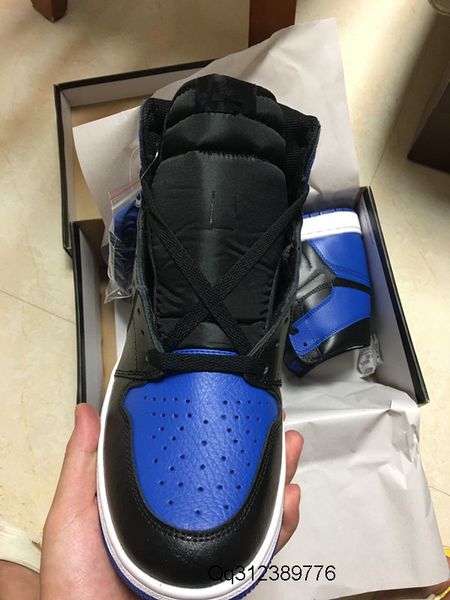 with box 1 og high royal white blue men basketball shoes 1s i sports sneakers trainers 5-12 wholesale size 36-46
with box 1 og high royal white blue men basketball shoes 1s i sports sneakers trainers 5-12 wholesale size 36-46