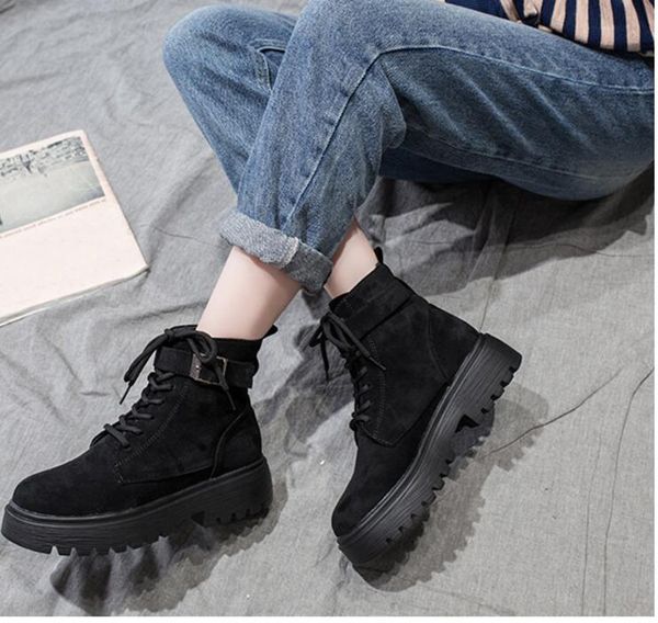 whosale martin boot female british wind 2019 new wild spring and autumn single boots short tube platform autumn models motorcycle short, Black
whosale martin boot female british wind 2019 new wild spring and autumn single boots short tube platform autumn models motorcycle short, Black