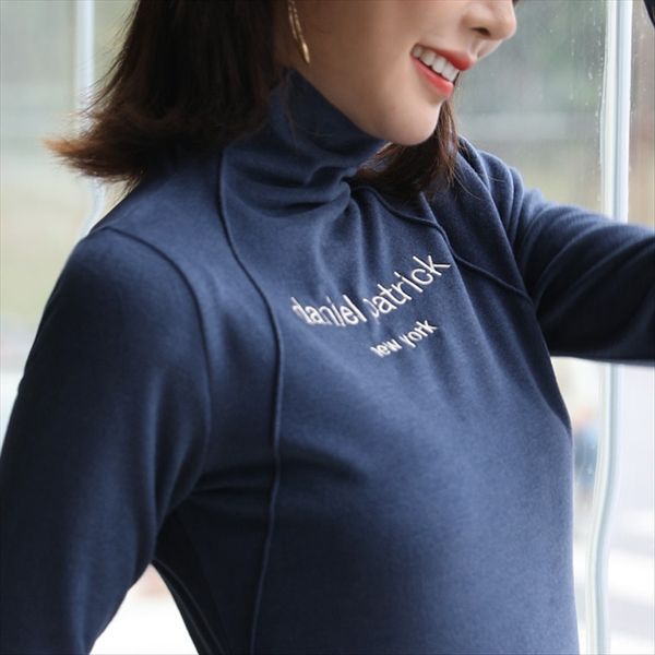 double-sided velvet base women's high collar thickened simple t-shirt warm long-sleeved t-shirt comfortable warm top, White
double-sided velvet base women's high collar thickened simple t-shirt warm long-sleeved t-shirt comfortable warm top, White